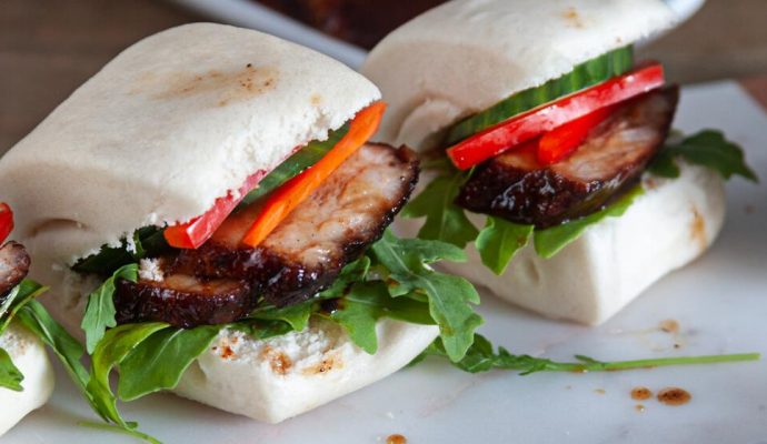 Gua Bao (PORK BELLY STEAMED BUNS)