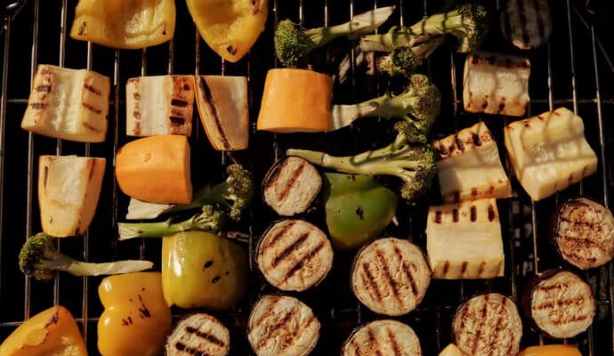 How a Charcoal Grill Can Make Your BBQ Night One to Remember