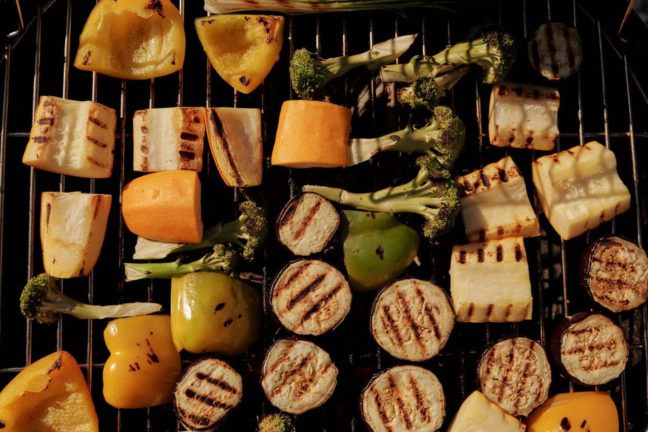 How a Charcoal Grill Can Make Your BBQ Night One to Remember