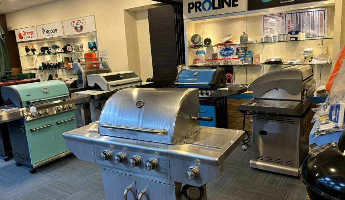 Recap of Our BBQ Warehouse Sale: Unbeatable Discounts on Display Sets!