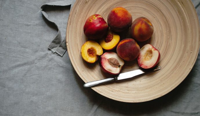 Grilled Peaches with Mint Yoghurt
